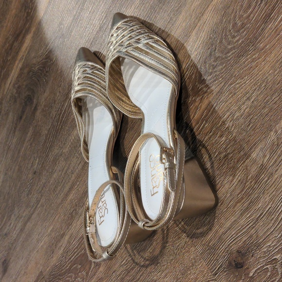 New! Franco Sarto Rian Gold Pumps - Women's size 8 - Picture 8 of 8